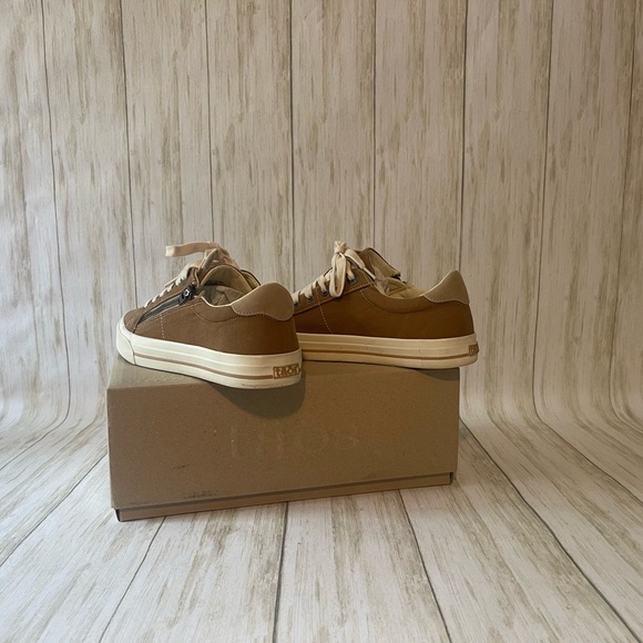 Taos Z-Soul Lace-up Sneaker Golden Tan/Tan NIB - Picture 7 of 8